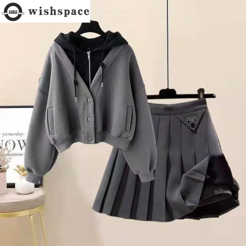 Plush Thickened Casual Long Sleeved Hooded Mini Pleated Skirt Two-piece Set Fashionable Women’s Skirt Set Plush Thickened Casual Long Sleeved Hooded Mini Pleated Skirt Two-piece Set Fashionable Women's Skirt Set