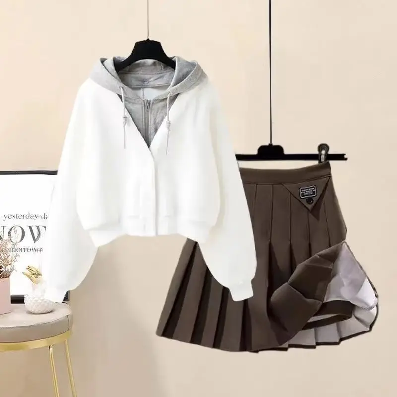 Plush Thickened Casual Long Sleeved Hooded Mini Pleated Skirt Two-piece Set Fashionable Women’s Skirt Set Plush Thickened Casual Long Sleeved Hooded Mini Pleated Skirt Two-piece Set Fashionable Women's Skirt Set
